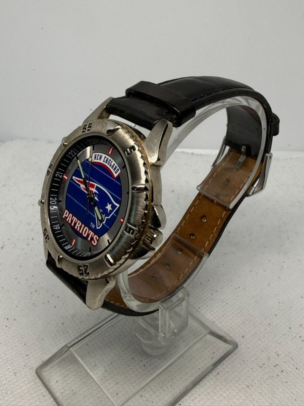 Fossil New England Patriots NFL 1995 Vintage Mens Leather Watch Steel 40mm - Picture 2 of 15
